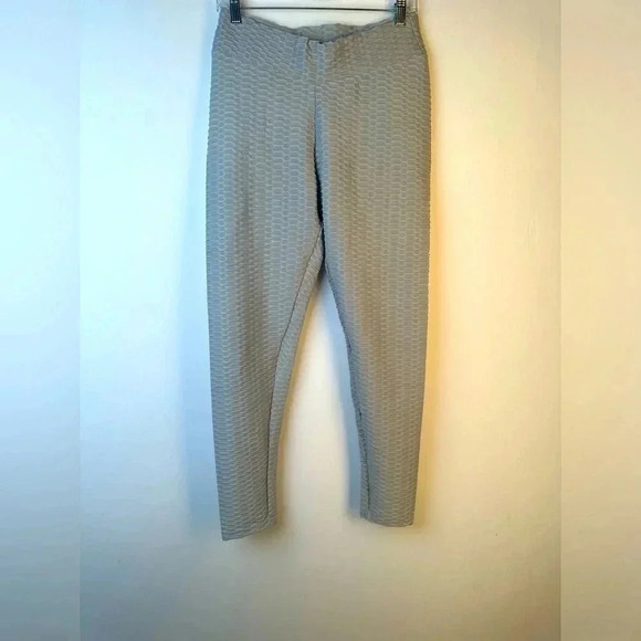 Tik Tok Leggings - Picture 2 of 11